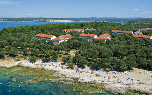 Lanterna Resort
