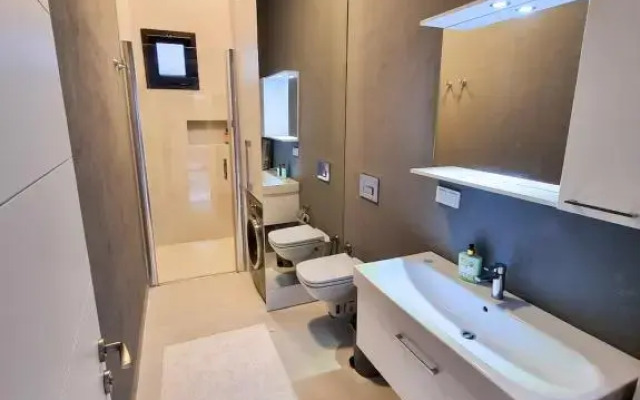 Suelo Flat Villa for Family