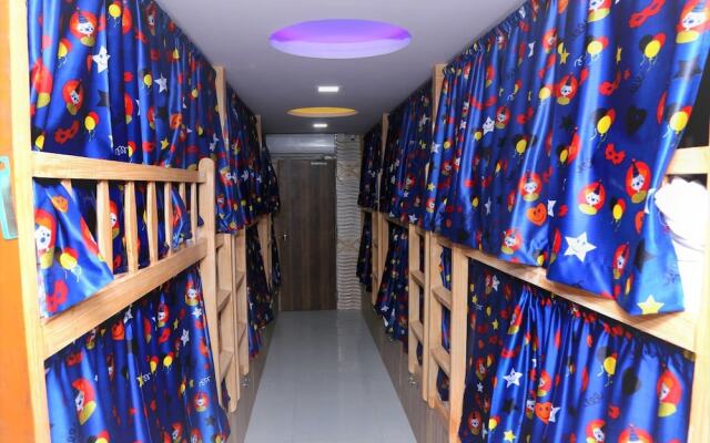 Delta Dormitory - Hostel