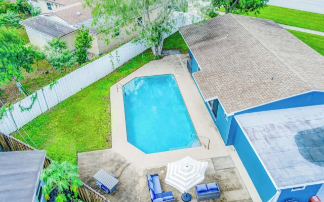 Sunshine Villa w/ Private Pool