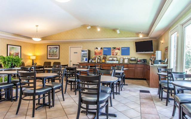 Comfort Inn - Independence