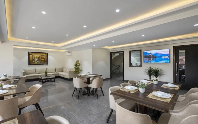Palm Stay - Studios & Rooms