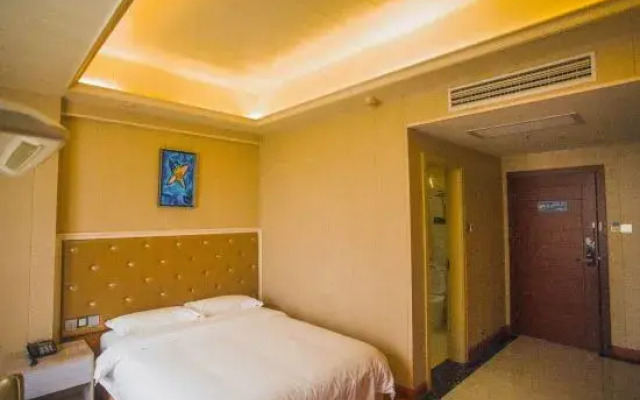Aful Hotel Chain (Fuyang Jianai Branch)