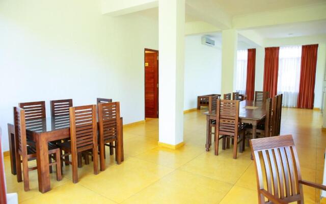 Glenloch Tea Factory Hotel