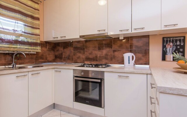 Comfortable Apartment in Zadar With TV