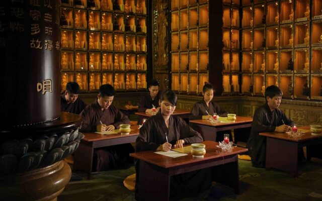 Sanya Nanshan Hotel