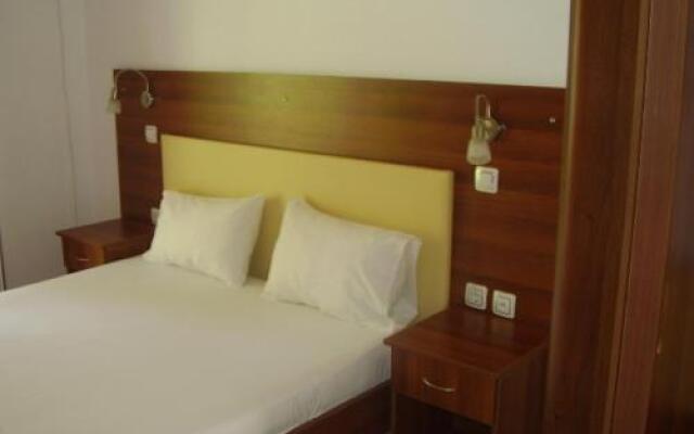 Eleni Kandilari Rooms
