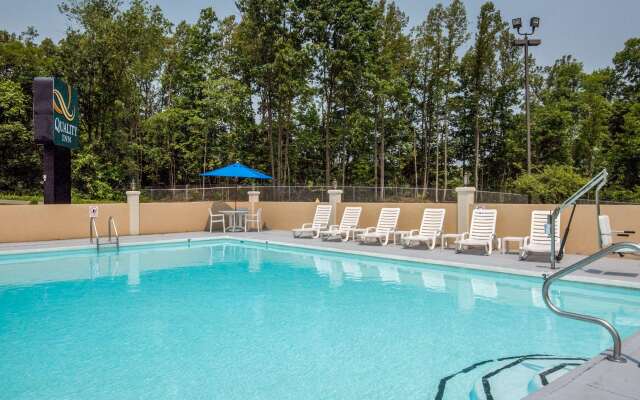 Quality Inn Fairmont