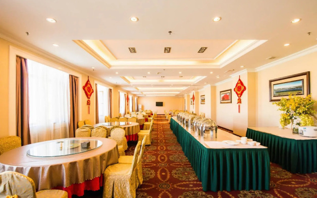 Urumqi Conch Hotel (Diwopu International Airport Branch)