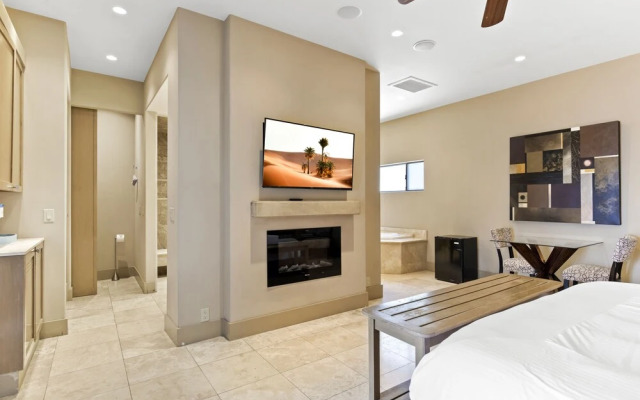 VIP King Suite