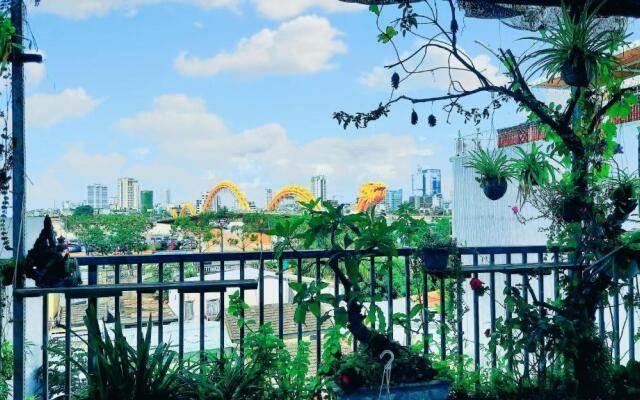Sena home 4th-Rooftop Overlooking Danang Dragon bridge