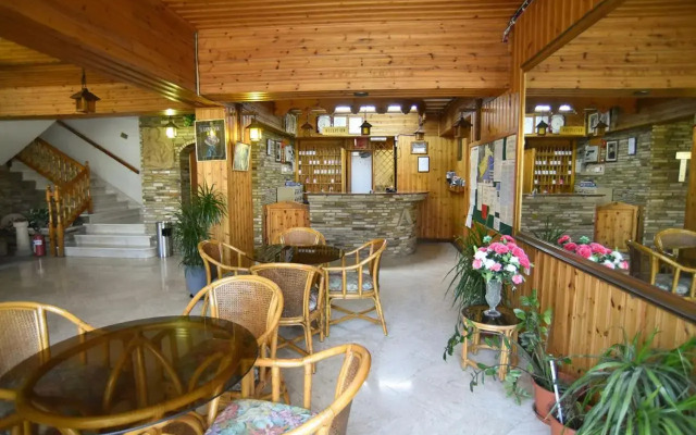 Elysso Hotel