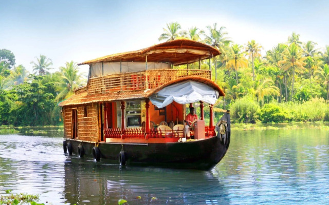 Lake Palace Hotel Trivandrum