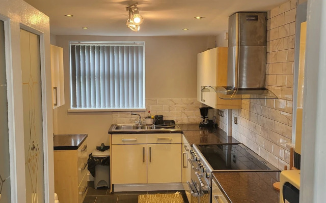 Charming 3-bed House in Blackley Manchester