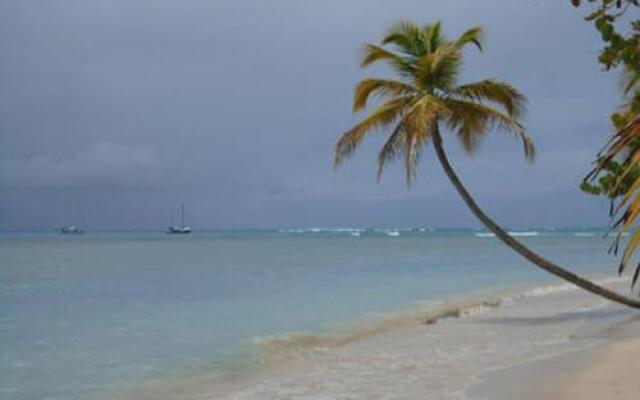 Caribbean holidays in a 44ft sailing boat