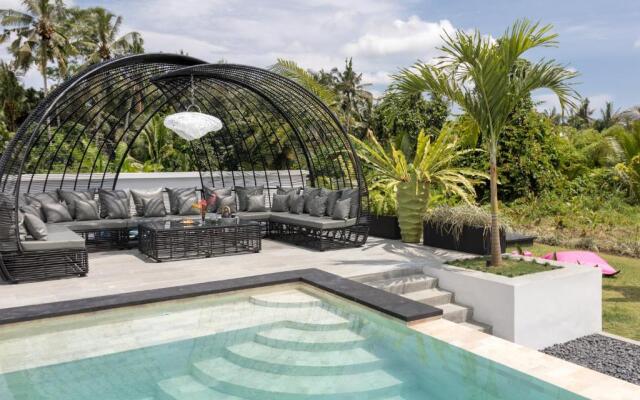 Zebra Villa by Nagisa Bali