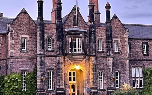 The Old Fire Station Luxury Apartment