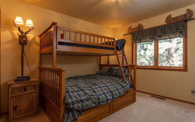 Pine View Lodge by Tahoe Mountain Properties