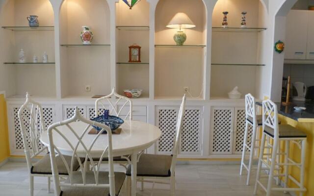 14963 - Front Line Beach Apartment