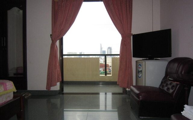 Phi Long Riverside Hotel