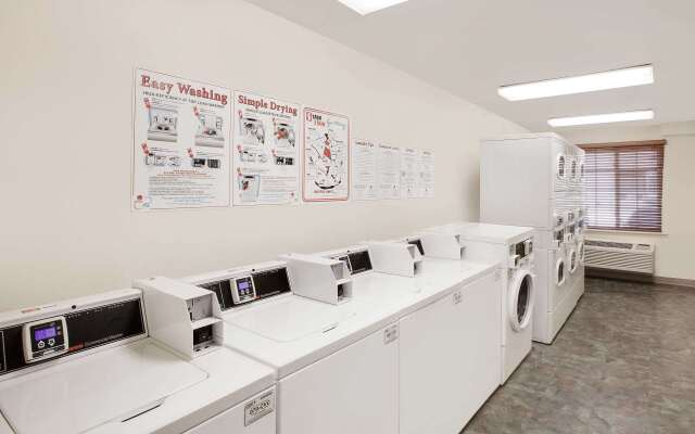 WoodSpring Suites Denton