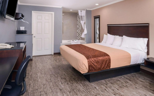 Laguna Inn & Suites