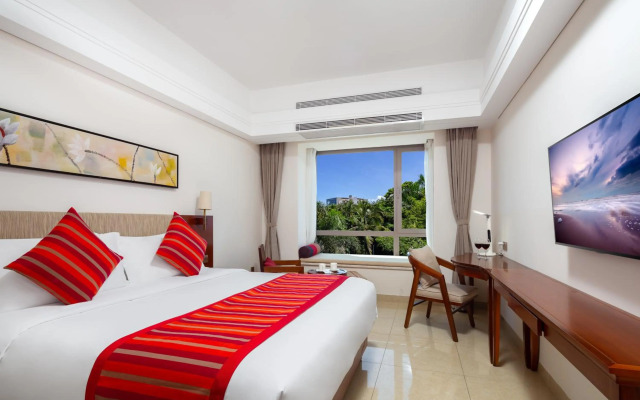 Sanya Seacube Holiday Hotel