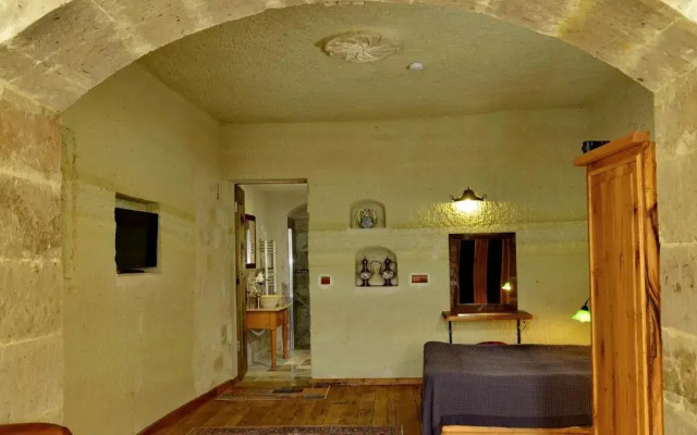 Seki Cavusin Suite