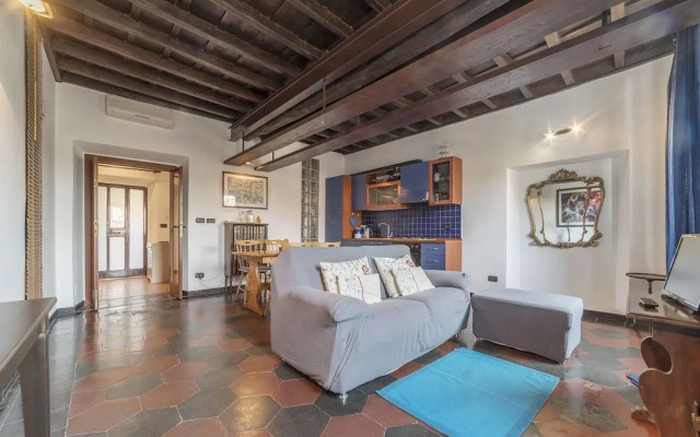 Colosseo Modern Apartment