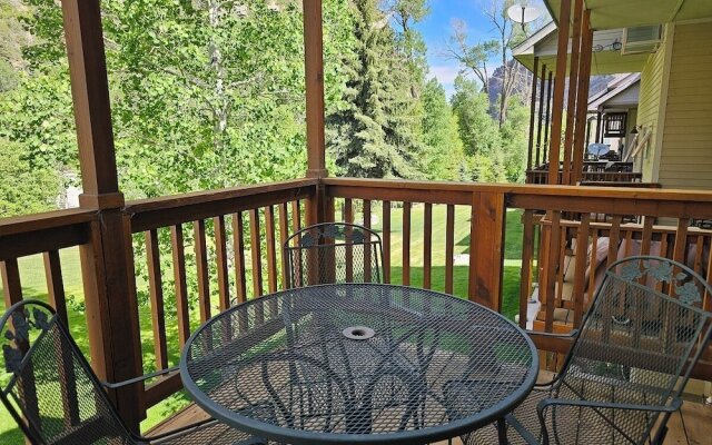 Cascade Three Bedroom Two Bath C07