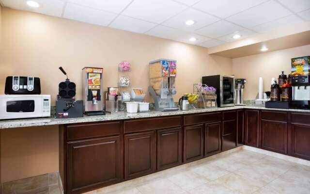 Super 8 by Wyndham Chester/Richmond Area