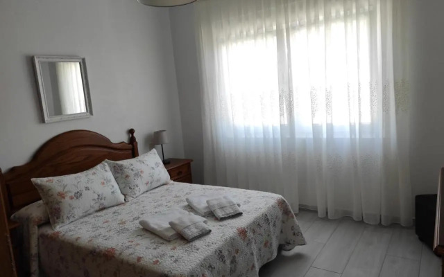 Apartamento Area Pequena Ézaro 2