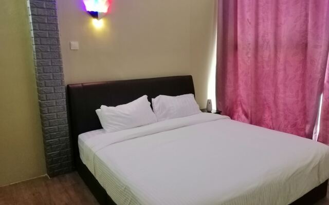 Pine Boutique Batu Gajah