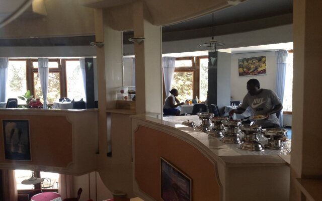 Ararat Hotel