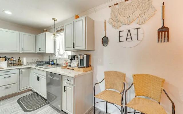 5 Mi to Airport: Bullhead City Villa w/ Mtn Views