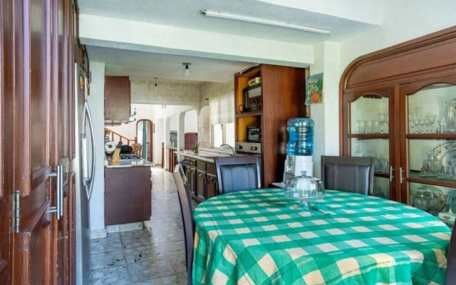 Alberca Privada Jardín y Garage para 8