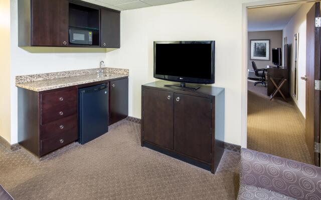 Holiday Inn Airport - Portland, an IHG Hotel