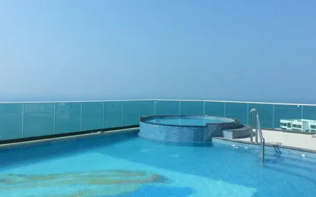 Luxury Cosy Beach View Condominium