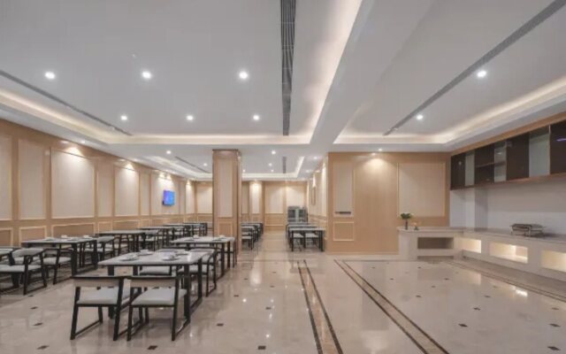 Vienna International Hotel (Hai'an High Speed Railway Station)
