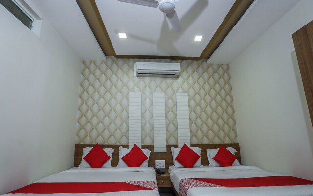 OYO 16163 Hotel Shri Hari