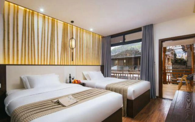 Weijianshan Courtyard Inn