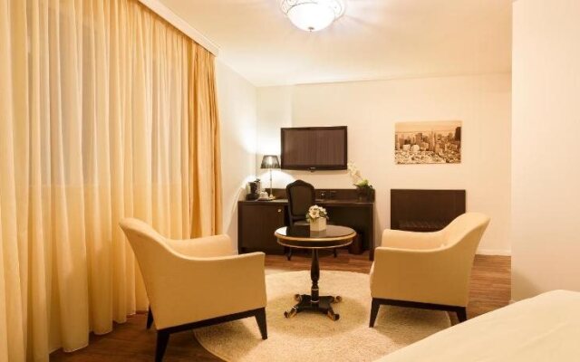 Hotel First