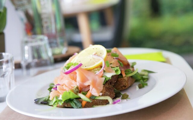 Forest-edge Villa With Sauna