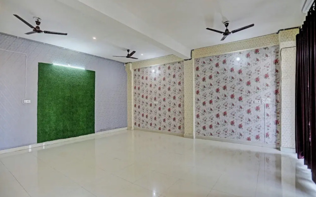 Shree Hotel