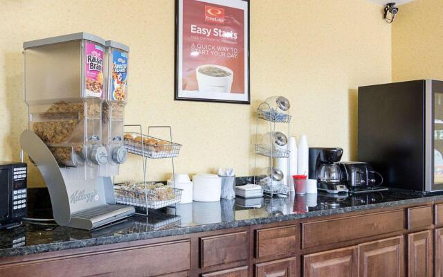 Super 8 Fredericksburg South