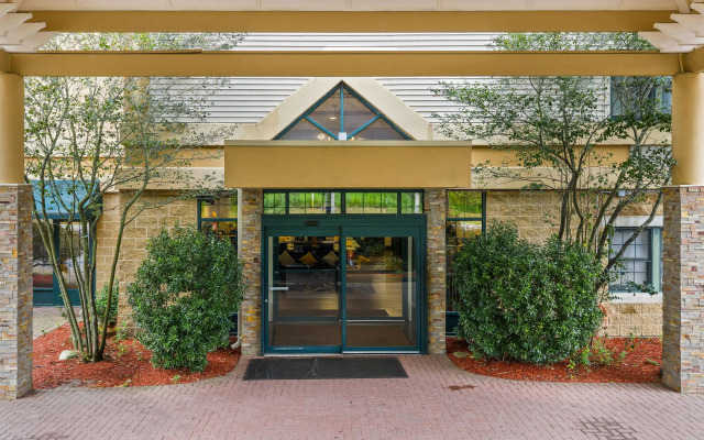 Comfort Suites Near Casinos Norwich-Uncasville CT