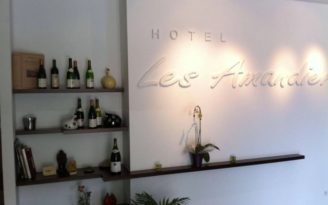 Hôtel Les Amandiers