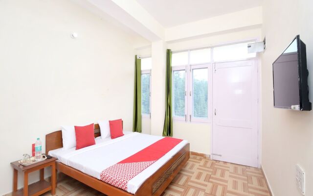 OYO 13667 Home 2RK Pine Forest View Bharari