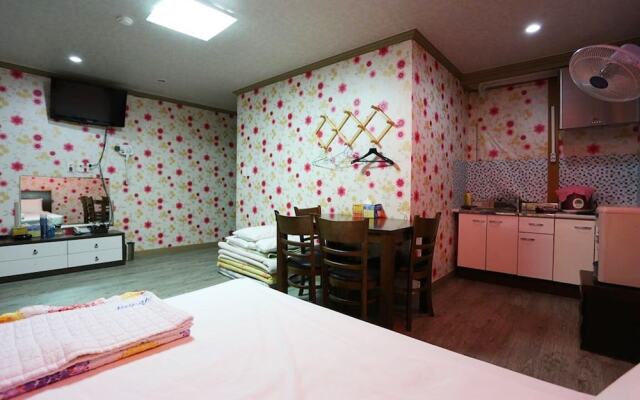 Boryeong Gyeongdong Motel