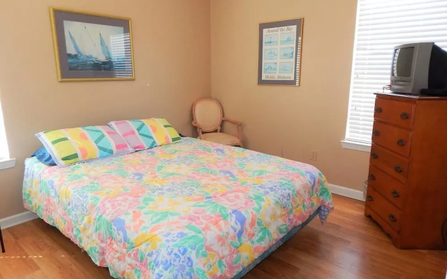 005 Bayside Oasis